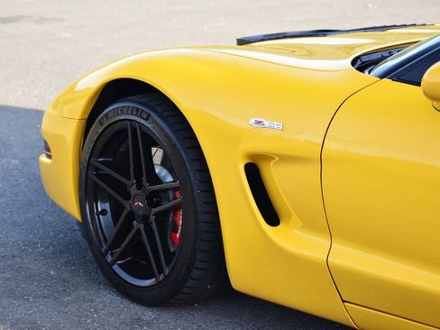 Used 2003 Chevrolet Corvette Z06 w/ Memory Package, 3 Drivers RWD image 37