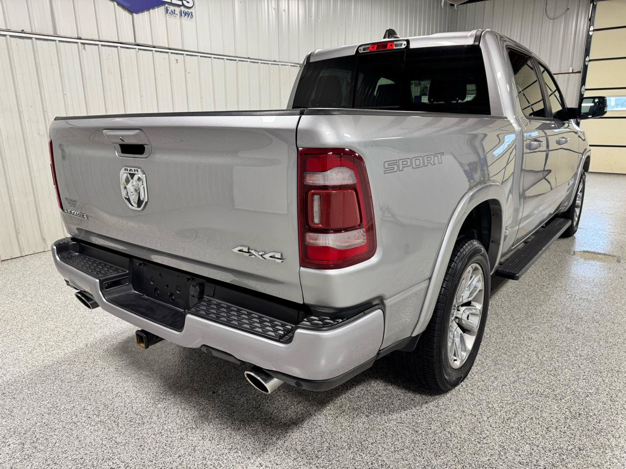 Used 2021 RAM 1500 Laramie w/ Sport Appearance Package AWD/4WD image 8