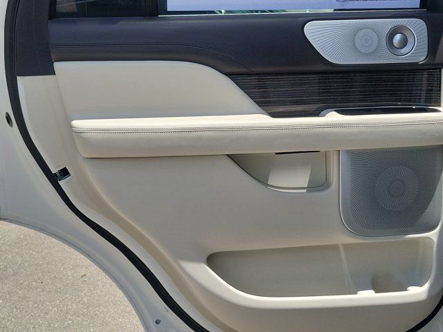 Used 2020 Lincoln Navigator Black Label w/ Cargo Convenience Package AWD/4WD image 22