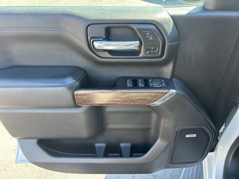 Used 2020 Chevrolet Silverado 1500 High Country w/ Technology Package AWD/4WD image 15