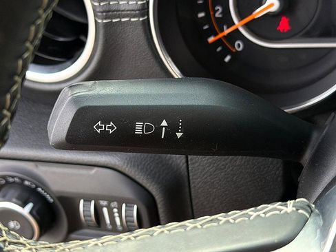 Used 2019 Jeep Wrangler Unlimited Sahara image 22