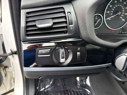 Used 2017 BMW X3 xDrive28i AWD/4WD image 19