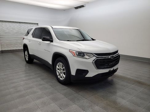 Used 2021 Chevrolet Traverse LS FWD image 13