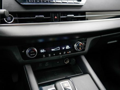 Used 2024 Mitsubishi Outlander SE image 31