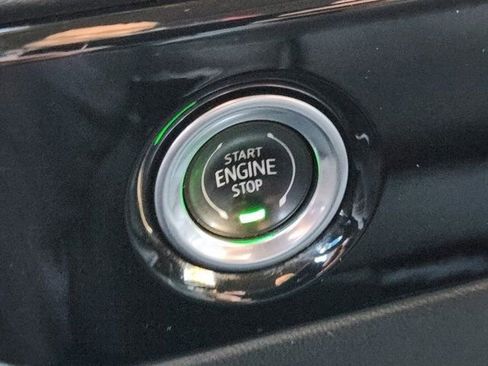 Used 2023 Chevrolet Silverado 1500 LT image 8