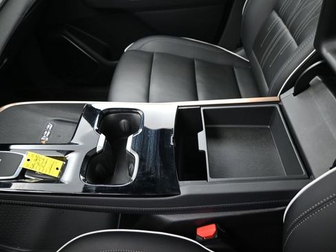 Used 2025 Buick Enclave Avenir w/ Super Cruise Package AWD/4WD image 17