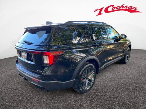 New 2026 Ford Explorer ST-Line w/ ST-Line Street Pack image 7