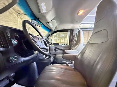 Used 2020 Chevrolet Express 2500 w/ Driver Convenience Package image 8