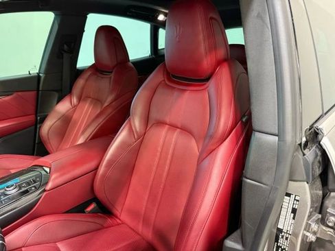 Used 2021 Maserati Levante S GranSport image 22
