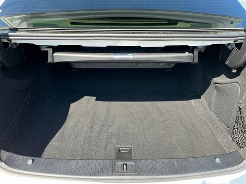 Used 2014 Mercedes-Benz E 350 Sedan image 28
