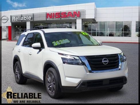 Certified 2022 Nissan Pathfinder SV w/ Cargo Package FWD image 1