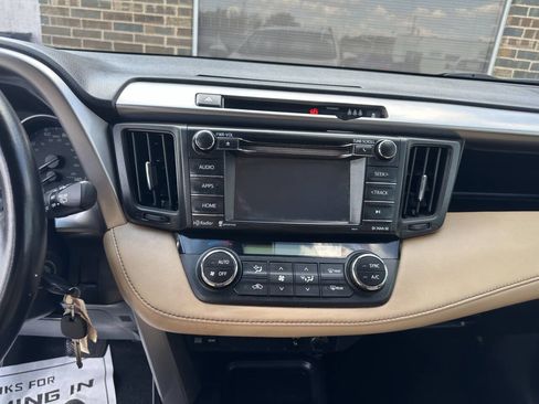 Used 2017 Toyota RAV4 XLE FWD image 23