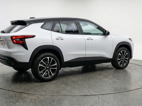 Used 2025 Chevrolet TrailBlazer LT image 9