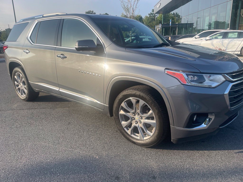Used 2018 Chevrolet Traverse Premier w/ Driver Confidence II Package FWD image 1