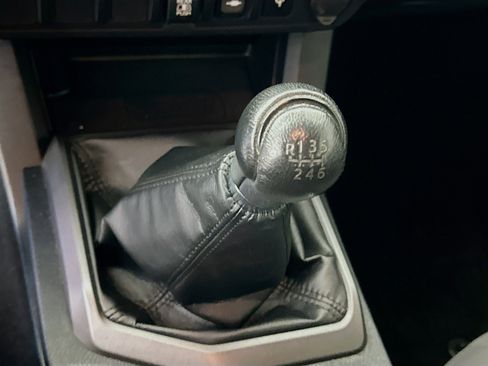 Used 2019 Toyota Tacoma TRD Sport AWD/4WD image 24