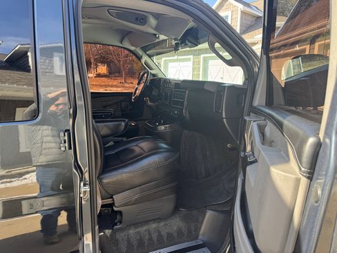 Used 2019 Chevrolet Express 2500 RWD 2500 155 image 13