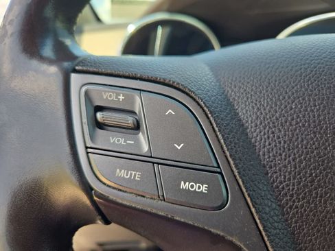 Used 2014 Hyundai Santa Fe GLS FWD image 21