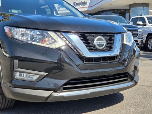 Used 2019 Nissan Rogue SV AWD/4WD image 8