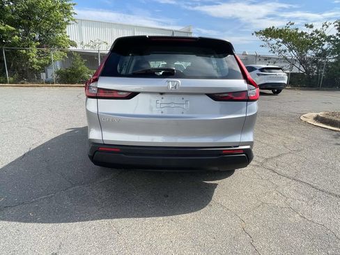 Used 2023 Honda CR-V LX image 5