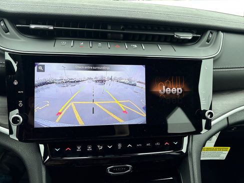 New 2026 Jeep Grand Cherokee Limited w/ Limited Altitude Package image 27