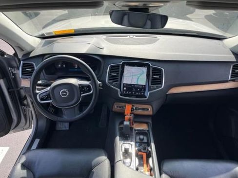 Used 2023 Volvo XC90 B6 Core w/ Protection Package Premier AWD/4WD image 3