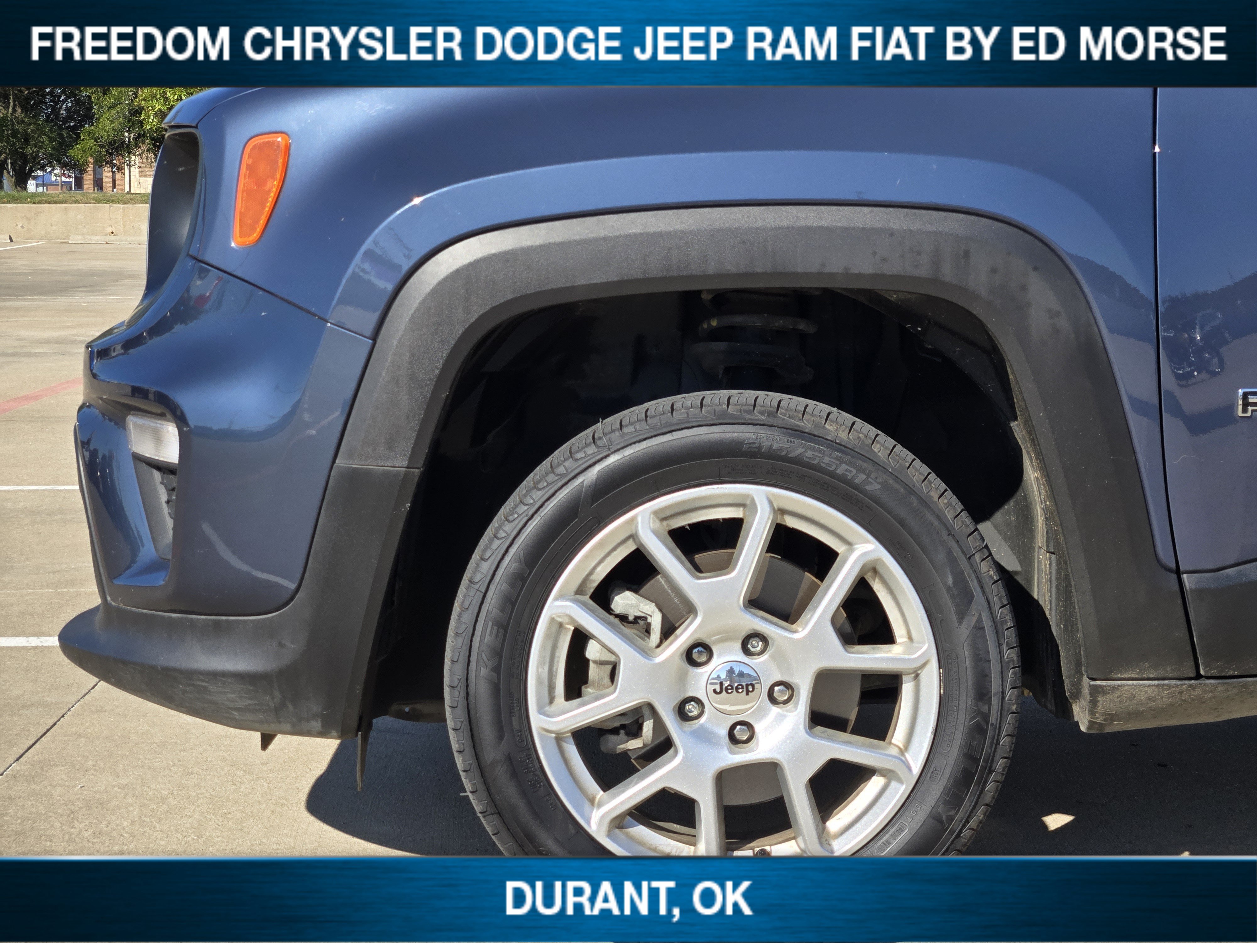 Used 2023 Jeep Renegade Latitude AWD/4WD image 6