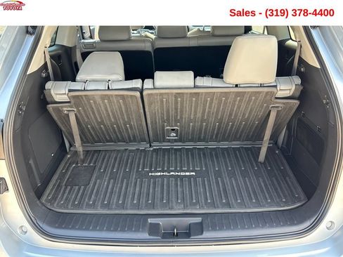Certified 2021 Toyota Highlander Limited AWD/4WD image 21
