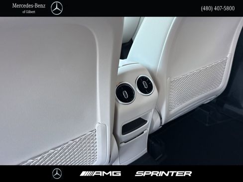 New 2026 Mercedes-Benz GLB 250 image 17