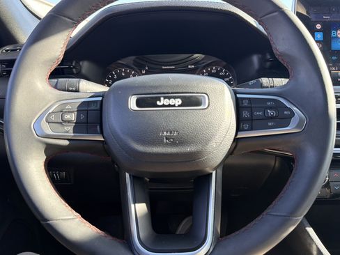 Used 2023 Jeep Compass Trailhawk AWD/4WD image 24