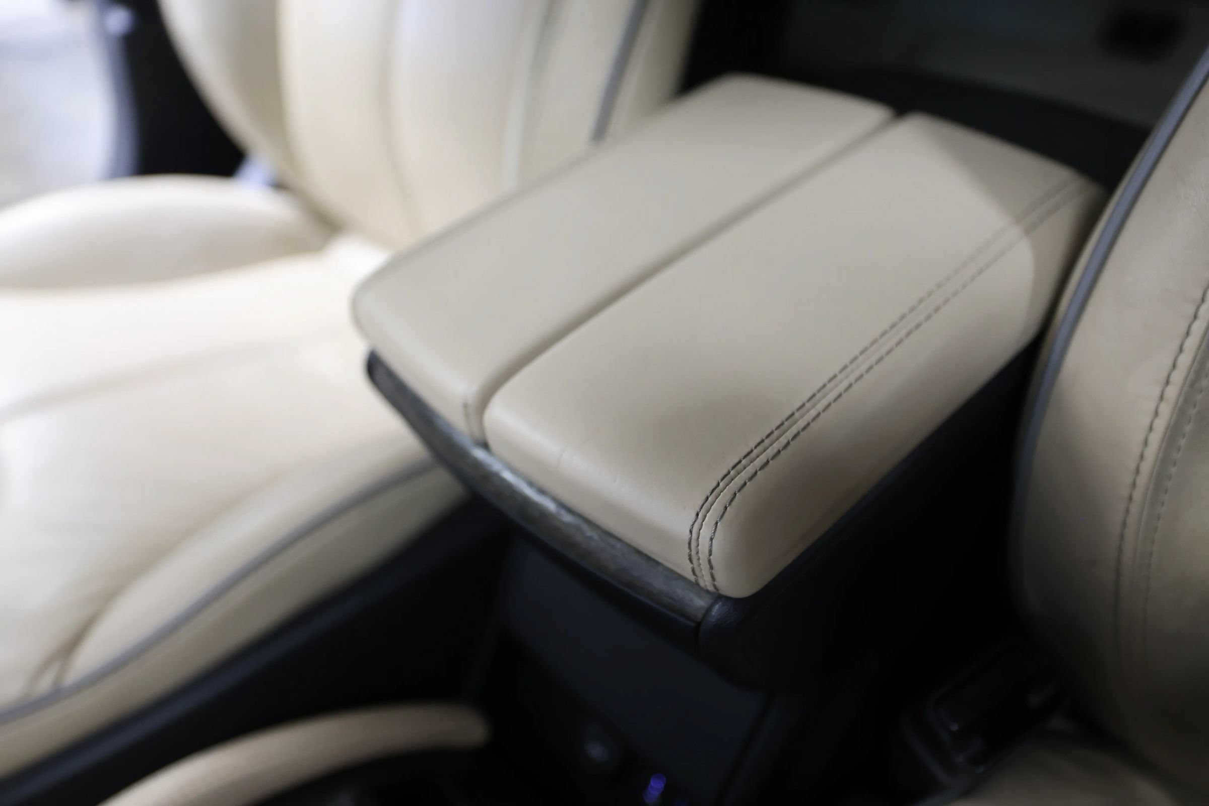 Used 2013 Tesla Model S Performance RWD image 35