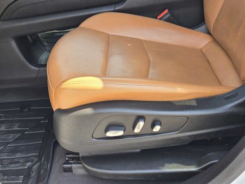 Certified 2021 Cadillac XT5 Premium Luxury w/ LPO, Floor Liner Package FWD image 24