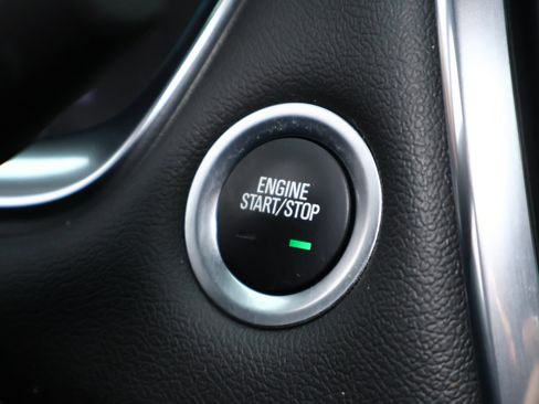 Used 2023 Chevrolet Traverse LT w/ LT Premium Package FWD image 18