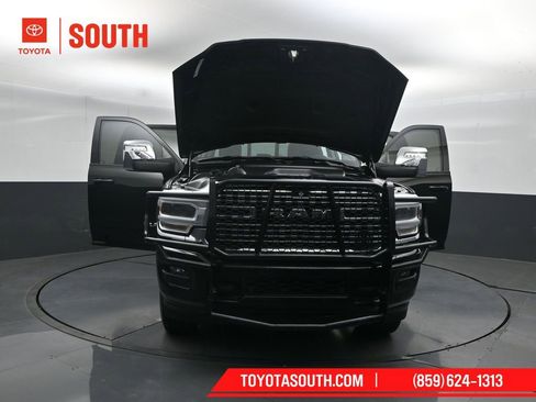 Used 2024 RAM 2500 Laramie AWD/4WD image 57