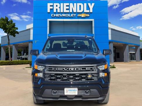 Used 2023 Chevrolet Silverado 1500 Custom image 2