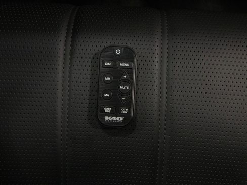 Used 2023 Bentley Bentayga Speed image 89