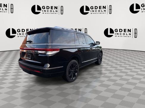 Certified 2022 Lincoln Navigator Reserve AWD/4WD image 8