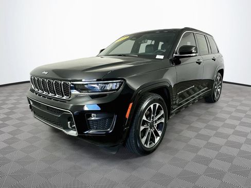 Certified 2023 Jeep Grand Cherokee Overland w/ Luxury Tech Group IV AWD/4WD image 6
