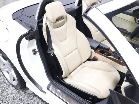 Used 2014 Mercedes-Benz SLK 250 image 47