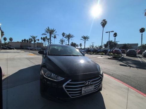 Used 2017 Hyundai Elantra SE FWD image 31