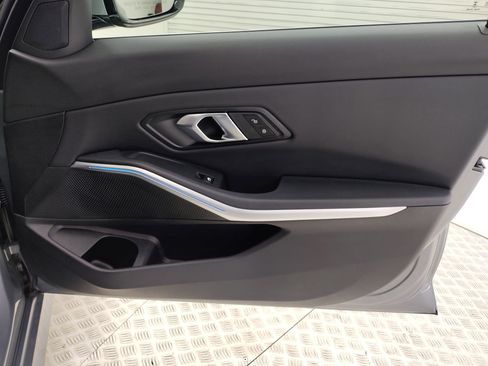 Used 2024 BMW 330i Sedan w/ Premium Package image 30