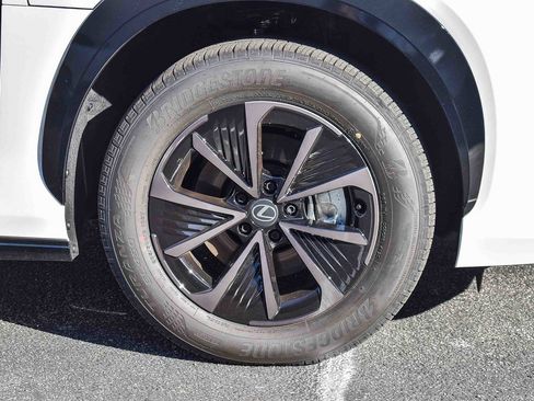 New 2026 Lexus RZ 350e 2WD image 10