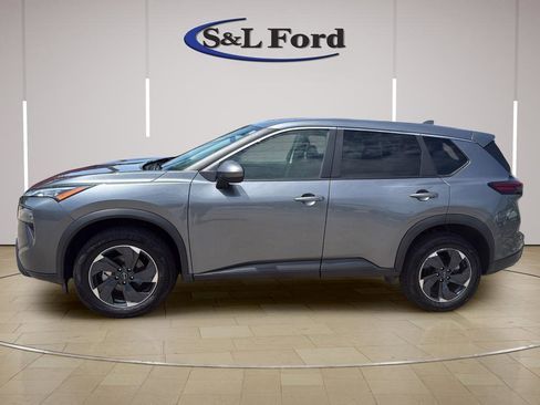 Used 2025 Nissan Rogue SV AWD/4WD image 5