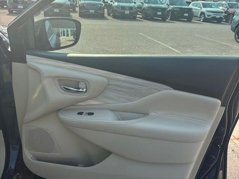 Used 2016 Nissan Murano Platinum w/ Platinum Technology Package FWD image 19