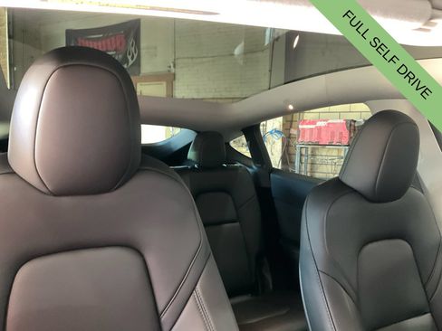 Used 2023 Tesla Model Y Performance AWD/4WD image 17