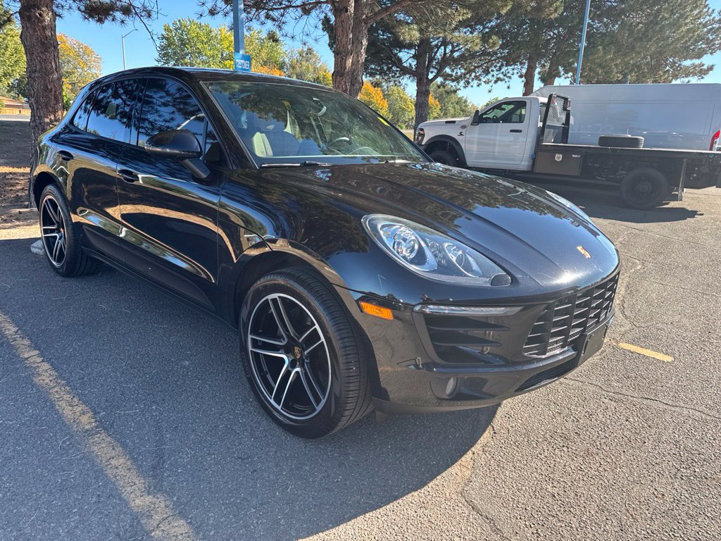 Used 2018 Porsche Macan AWD/4WD image 5