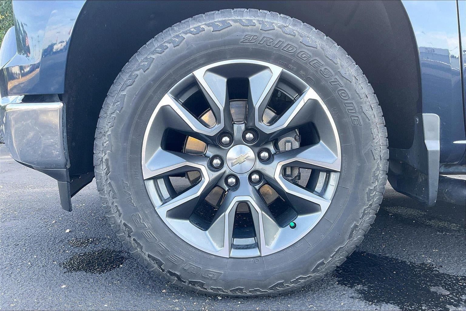 Used 2023 Chevrolet Silverado 1500 LT AWD/4WD image 9