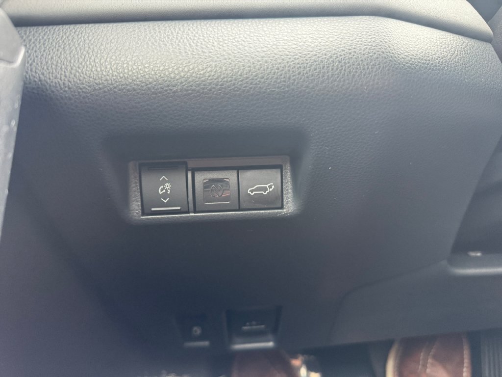 Used 2026 Toyota RAV4 XSE w/ Weather Package AWD/4WD image 28