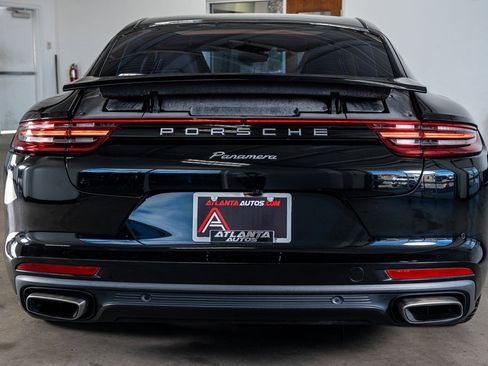 Used 2019 Porsche Panamera image 7