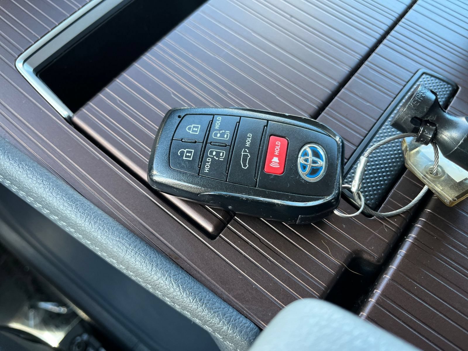 Used 2023 Toyota Sienna XLE FWD image 20