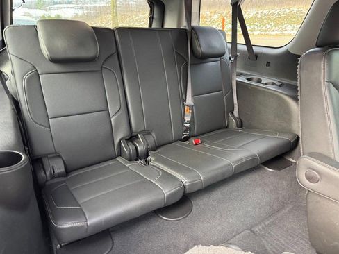 Used 2019 Chevrolet Suburban Premier image 12
